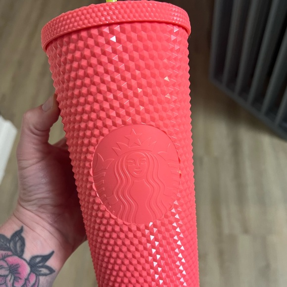 Starbucks coral studded venti - Picture 1 of 4